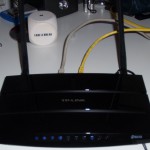 Ein TP-Link WDR3600 bei der Einrichtung