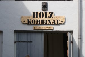 Holzkombinat Eingang